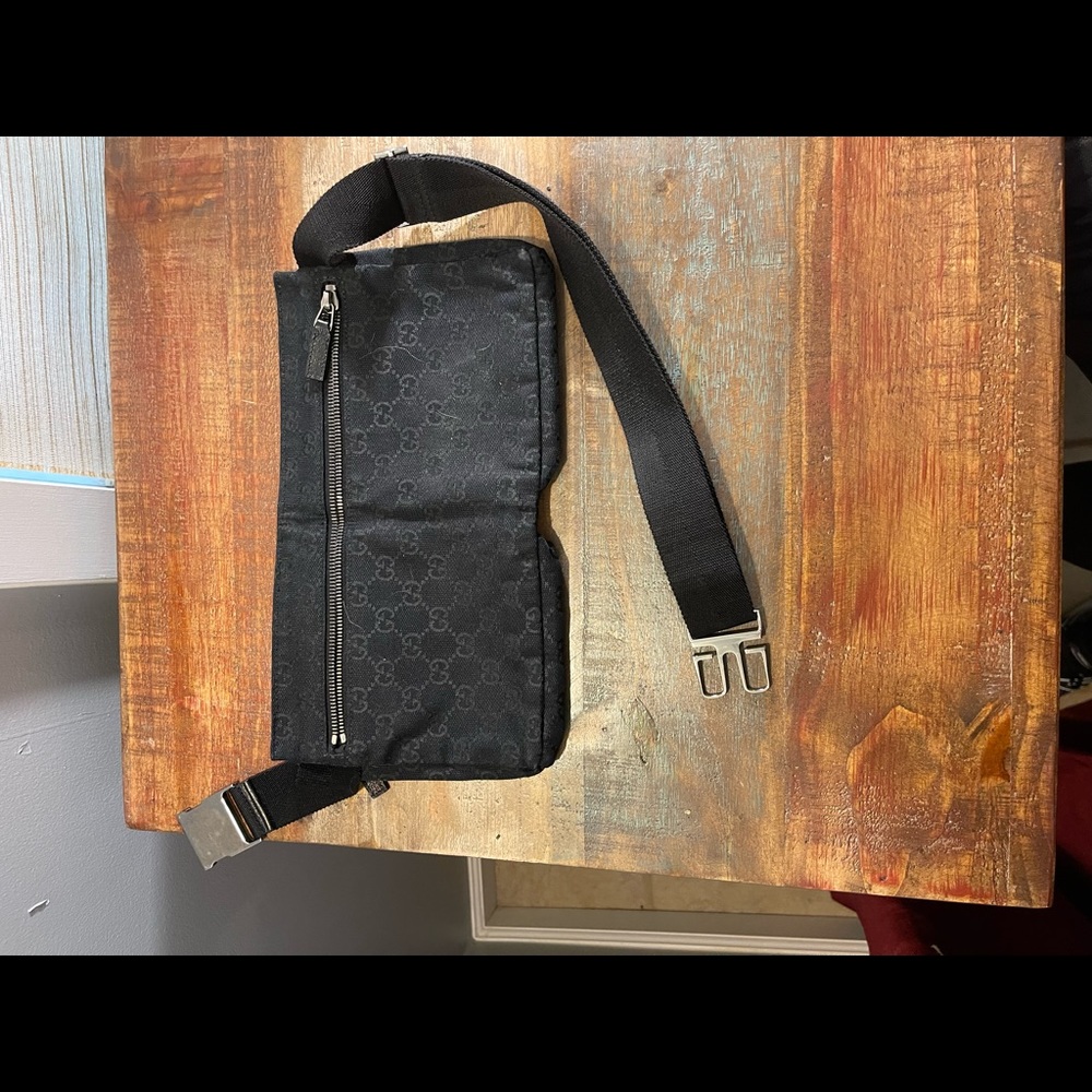 Authentic Gucci fanny pack